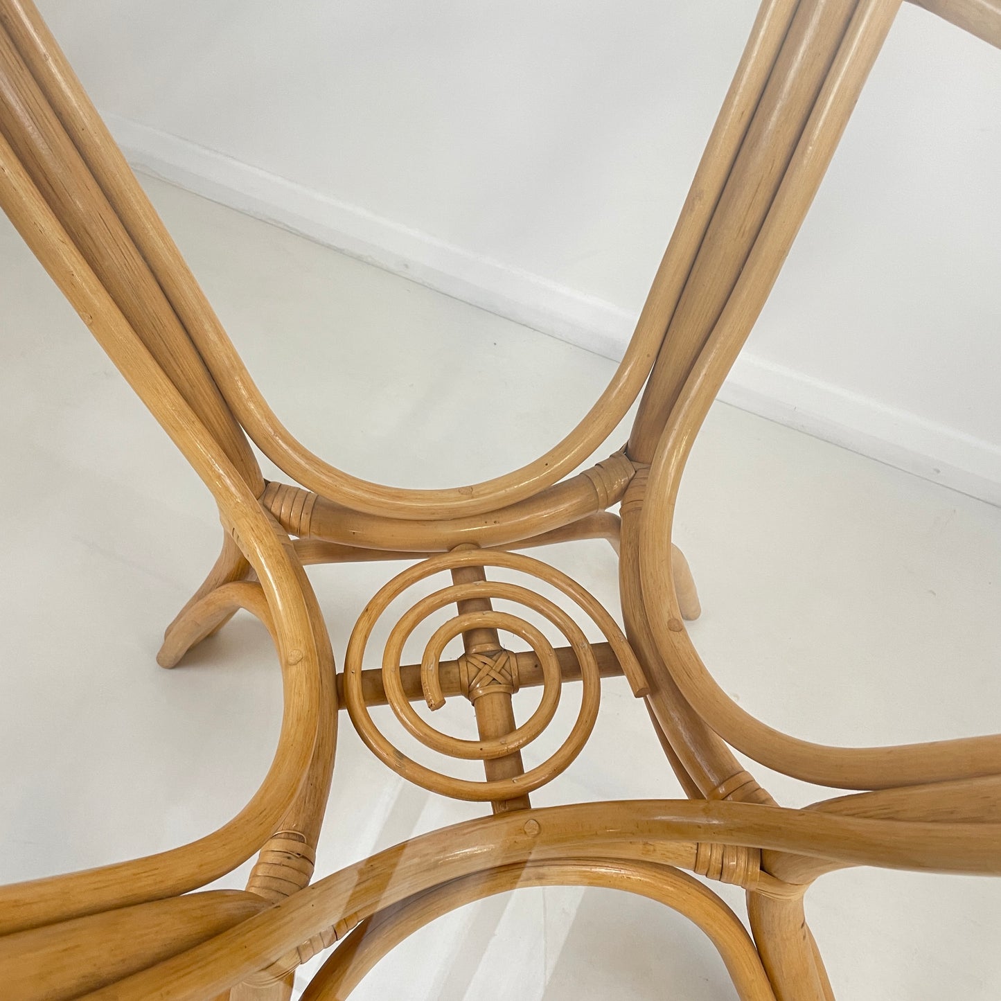VINTAGE BAMBOO ROUND DINING TABLE