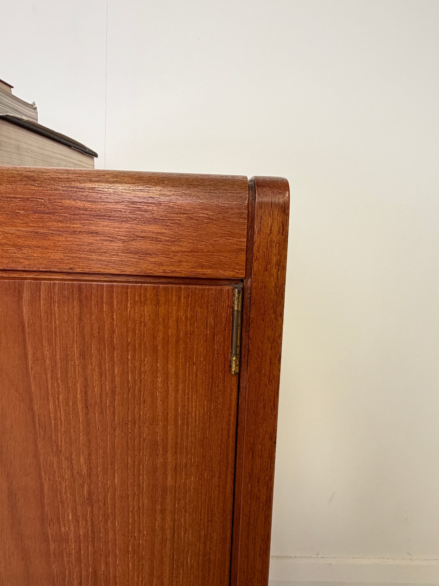 RARE ARCHIE SHINE 1960s GLOUCESTER SIDEBOARD
