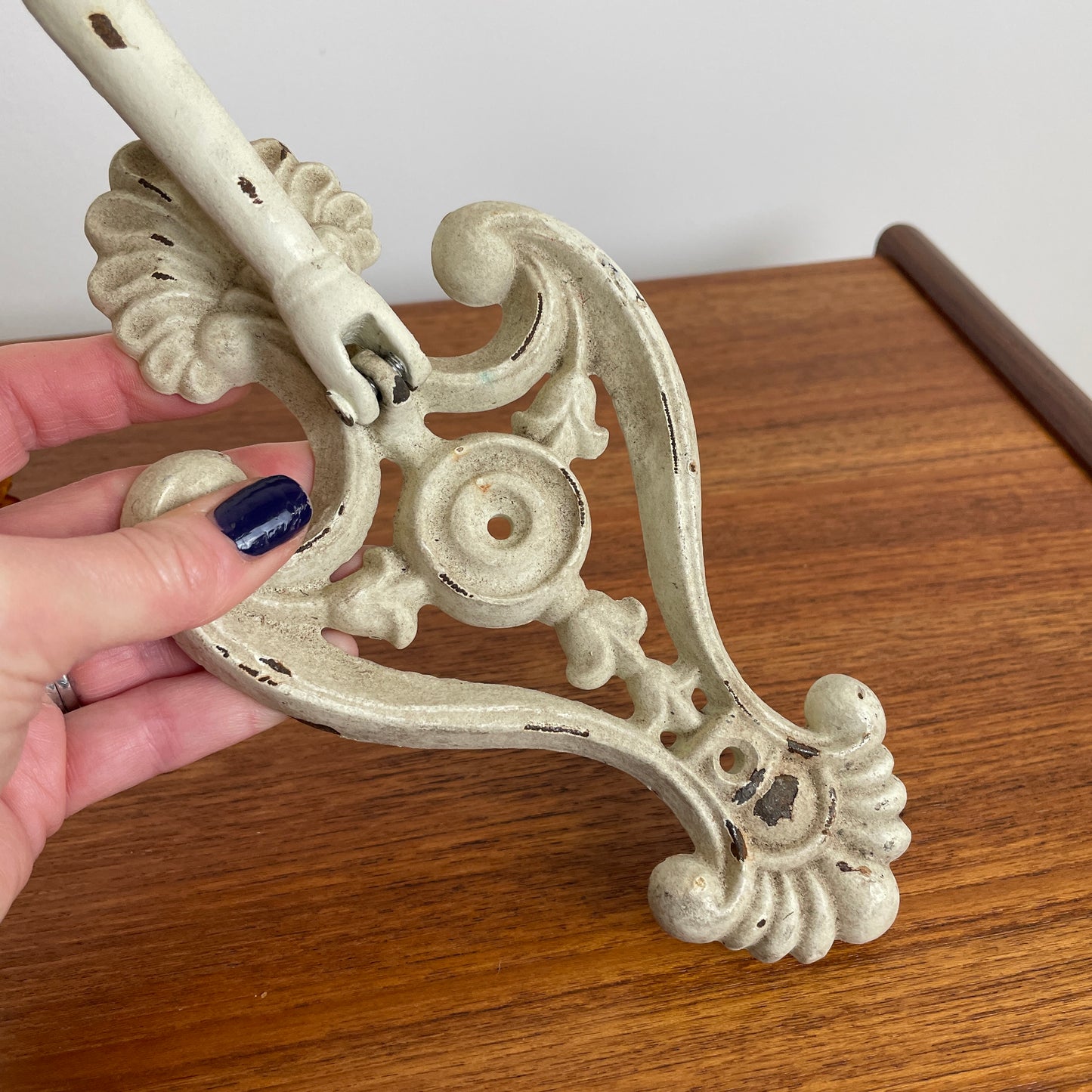 DOOR KNOCKER CREAM CAST ANTIQUE REVIVAL STYLE
