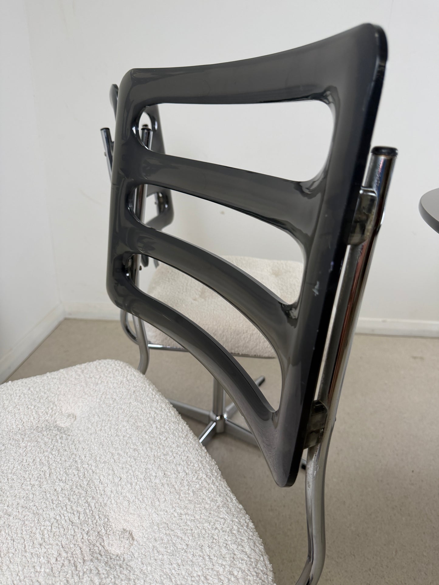 1970s RETRO GLASS TABLE & SWIVEL CHAIRS