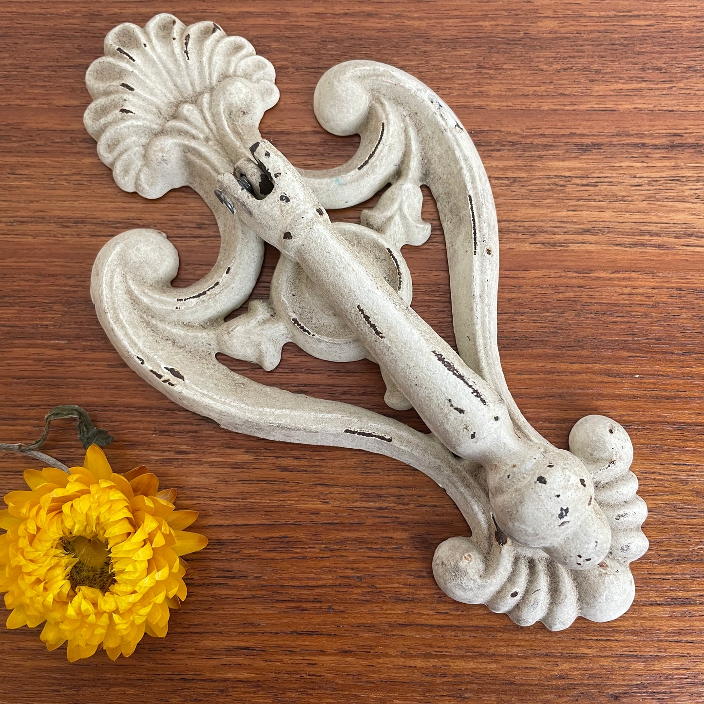 DOOR KNOCKER CREAM CAST ANTIQUE REVIVAL STYLE