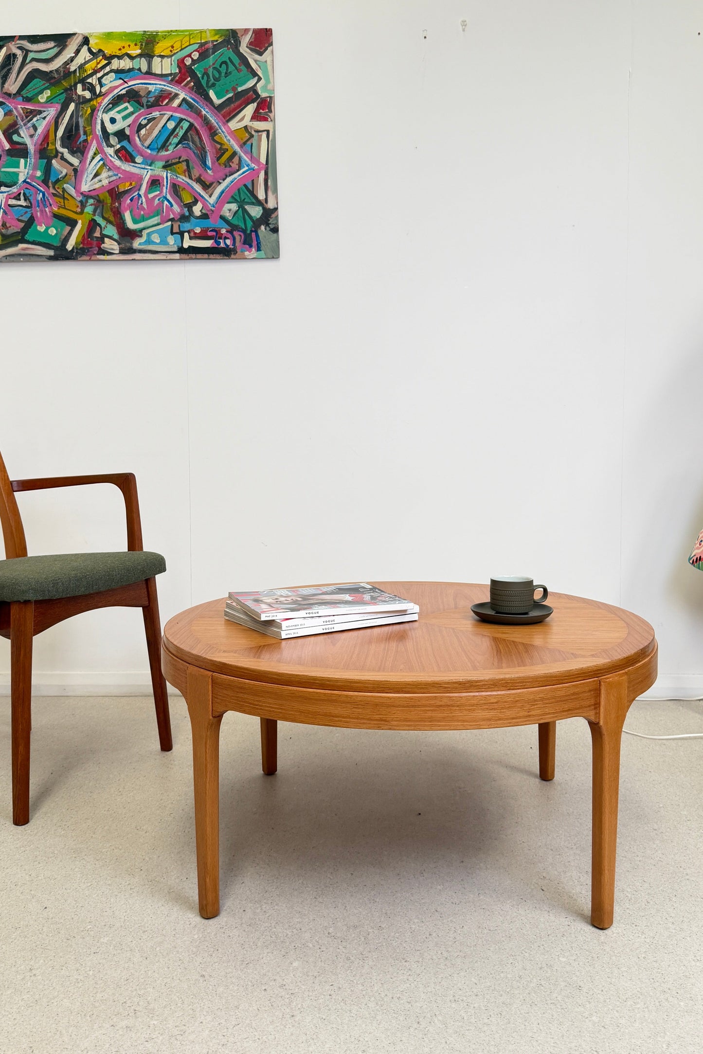 RETRO 60s STONEHILL ROUND STARBURST COFFEE TABLE