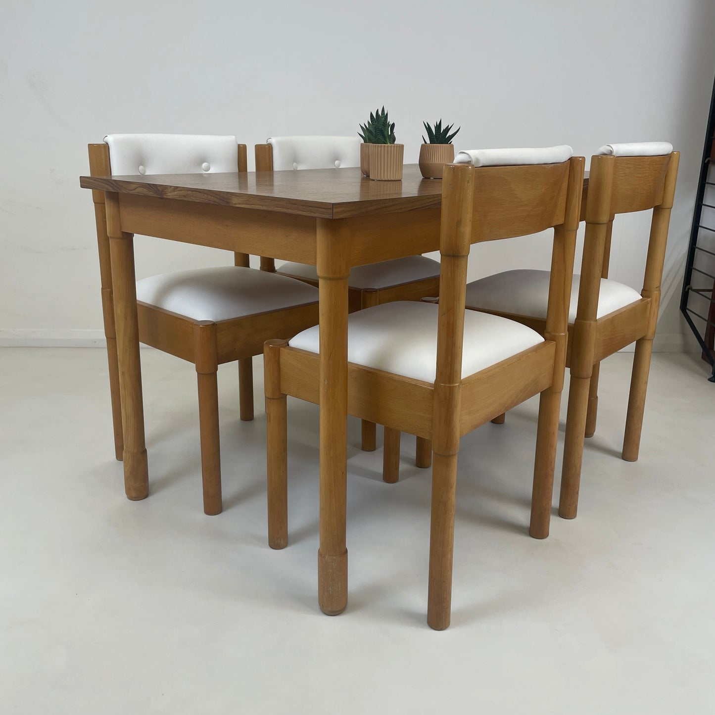 DINETTE TABLE AND CHAIRS IN BEECH
