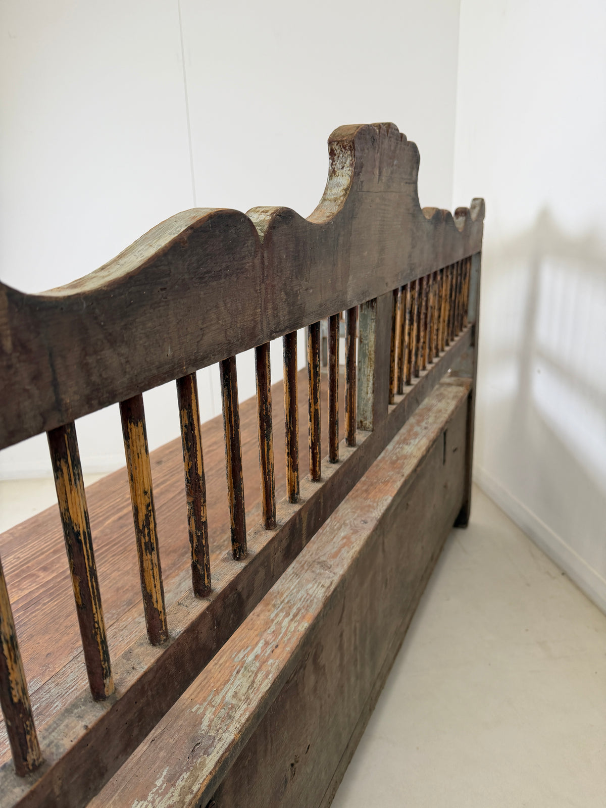 SWEDISH SETTLE BENCH 19TH CENTURY