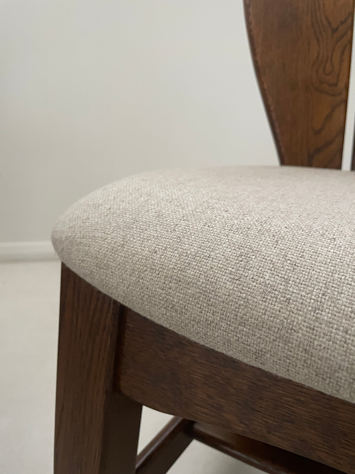 BRUTALIST 1970s BELGIUM OAK DINING TABLE & 4 CHAIRS
