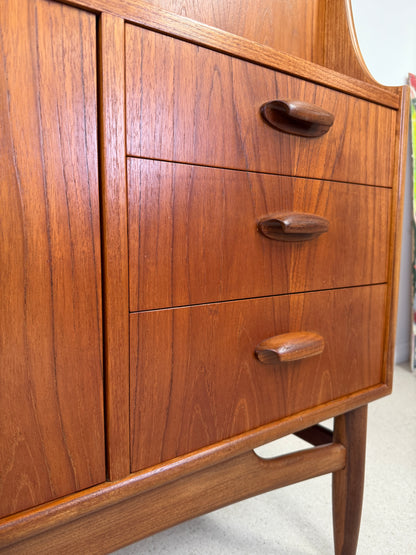 1960s GPLAN TEAK BRASILIA COMPACT SIDEBOARD / DRINKS CABINET