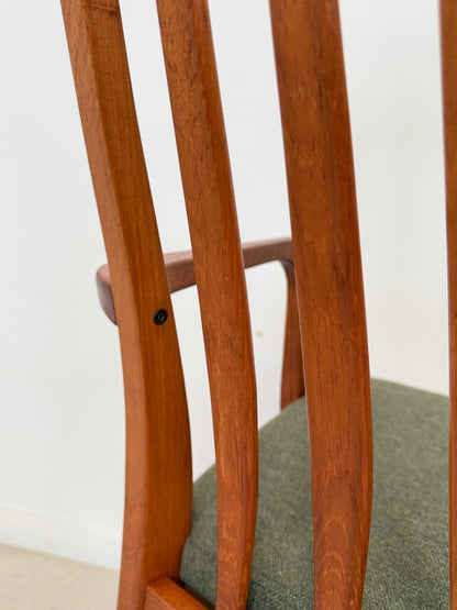 VINTAGE SVEGARDS SWEDISH DINING CHAIRS X 4