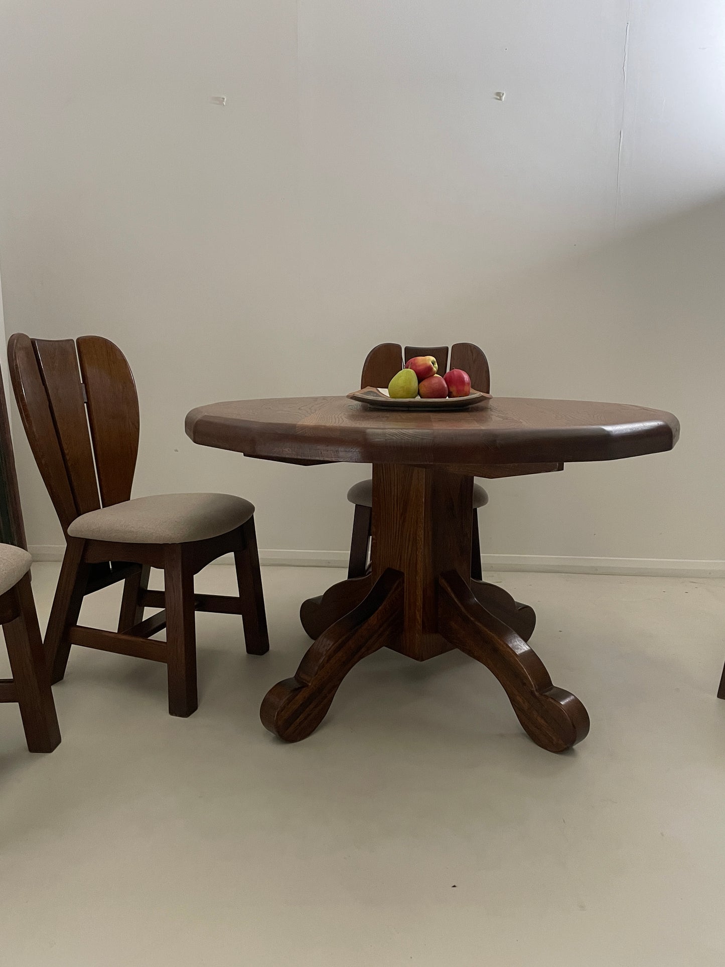 BRUTALIST 1970s BELGIUM OAK DINING TABLE & 4 CHAIRS