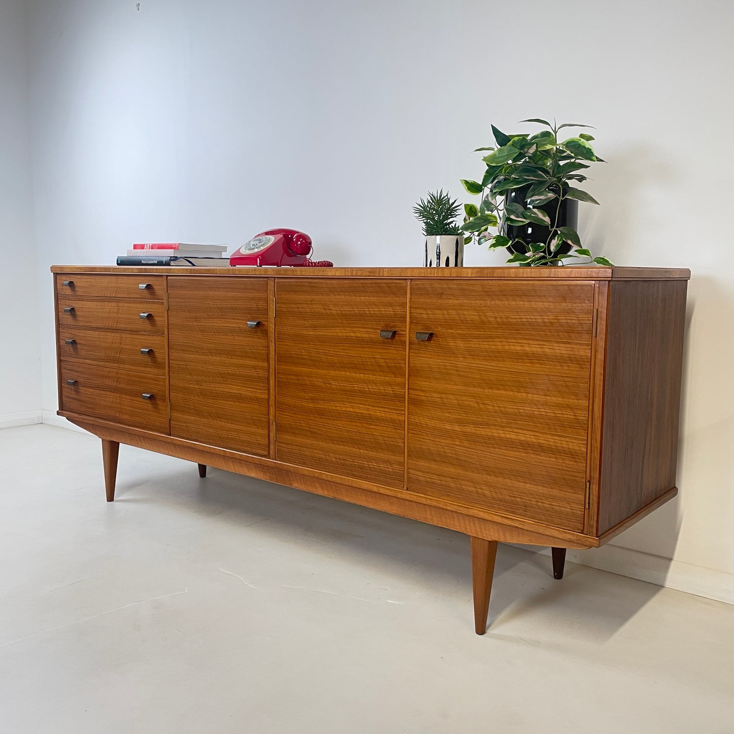 A RARE ALFRED COX MID CENTURY WALNUT & MAPLE VINTAGE SIDEBOARD
