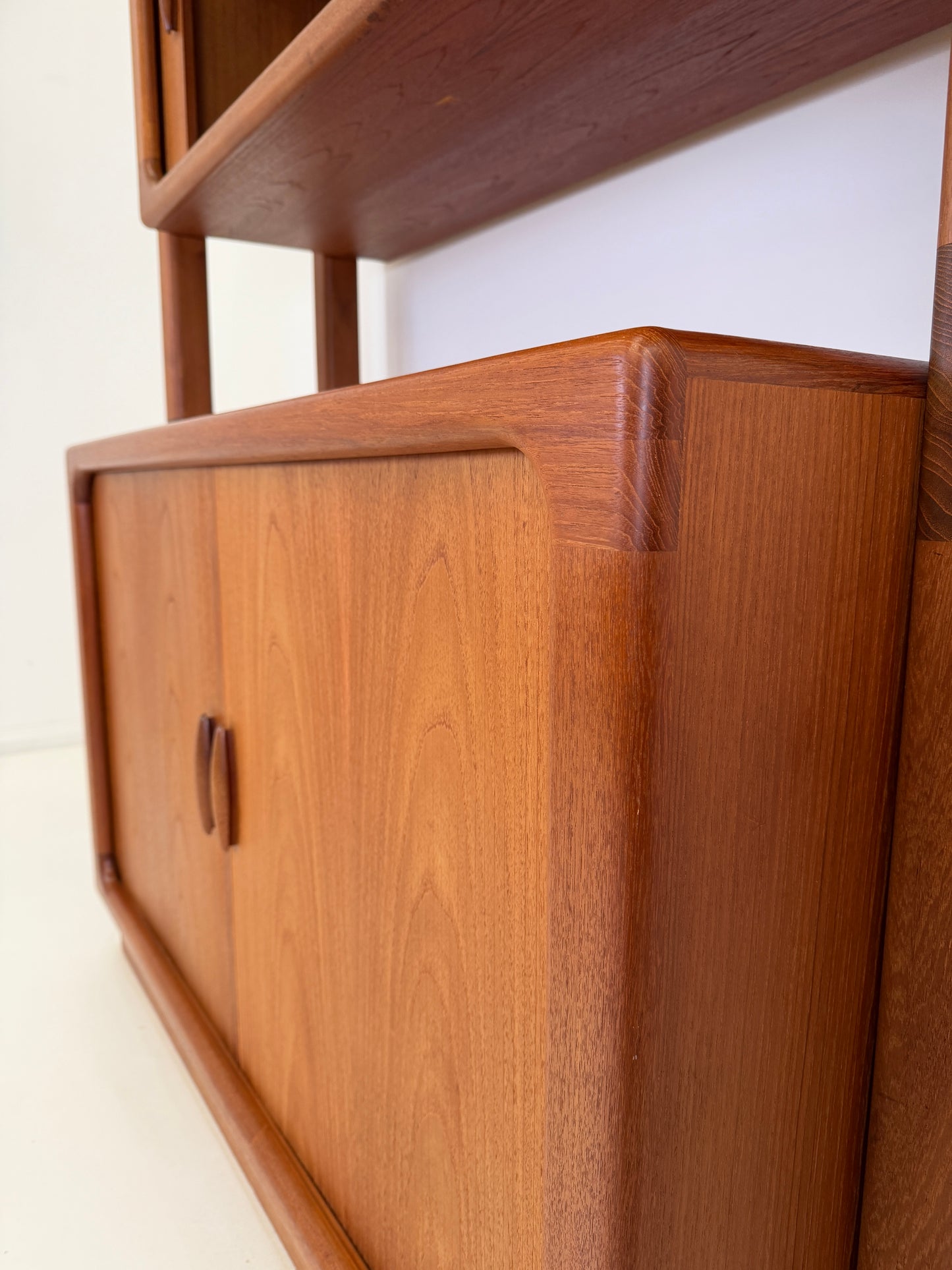 DYRLUND TEAK ROOM DIVIDER BOOKCASE