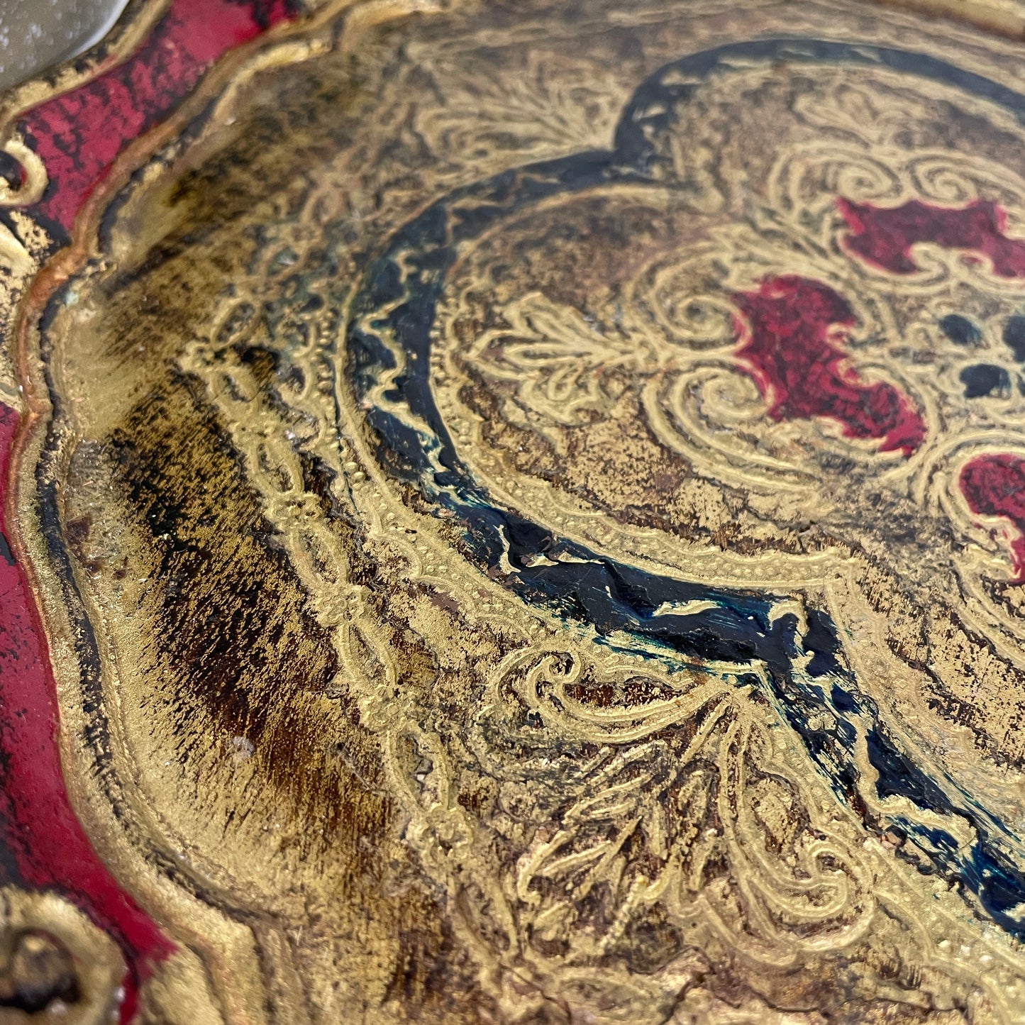 VINTAGE FLORENTINE PLATE/TRAY - SET OF TWO