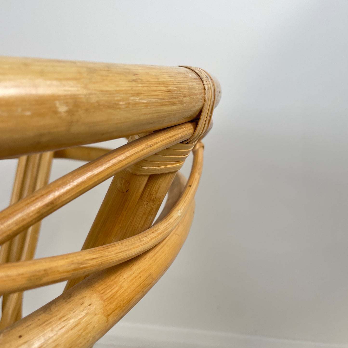 VINTAGE BAMBOO ROUND DINING TABLE