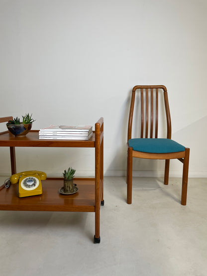 D-SCAN VINTAGE DINING CHAIRS x 4