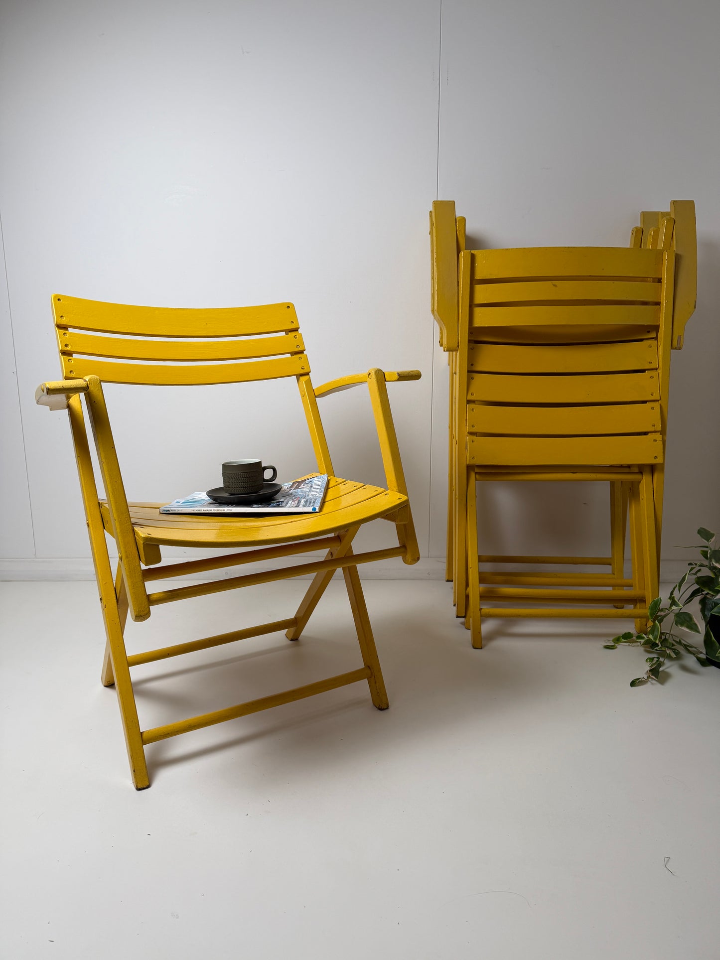 BAUHAUS FOLDING GARDEN CHAIRS IN YELLOW - SET OF 4
