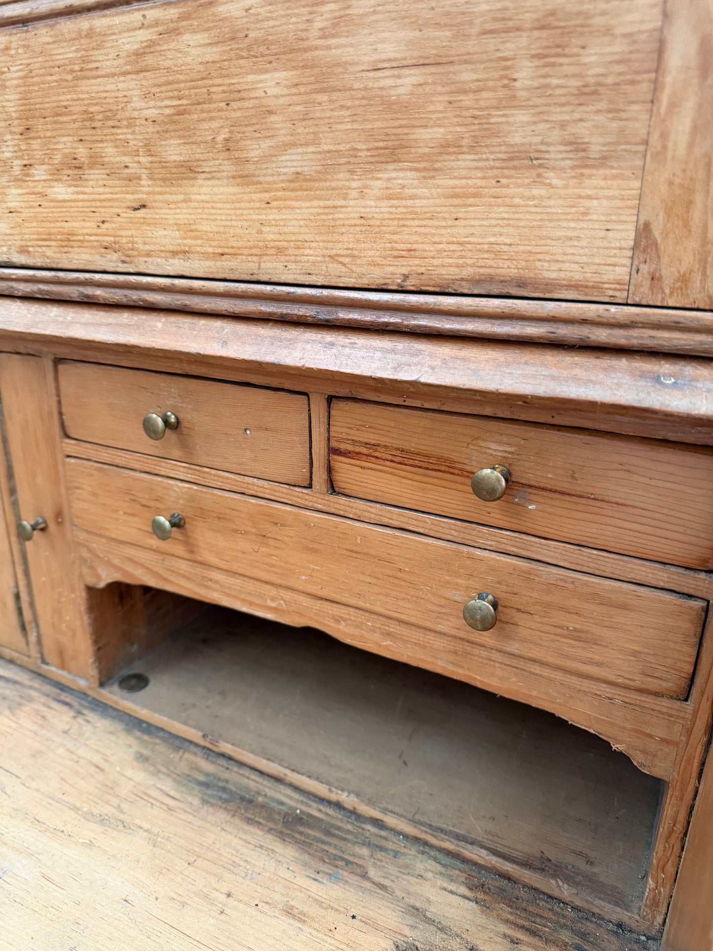 ENGLISH PINE DRESSER/SECRETAIRE WITH DRAWERS