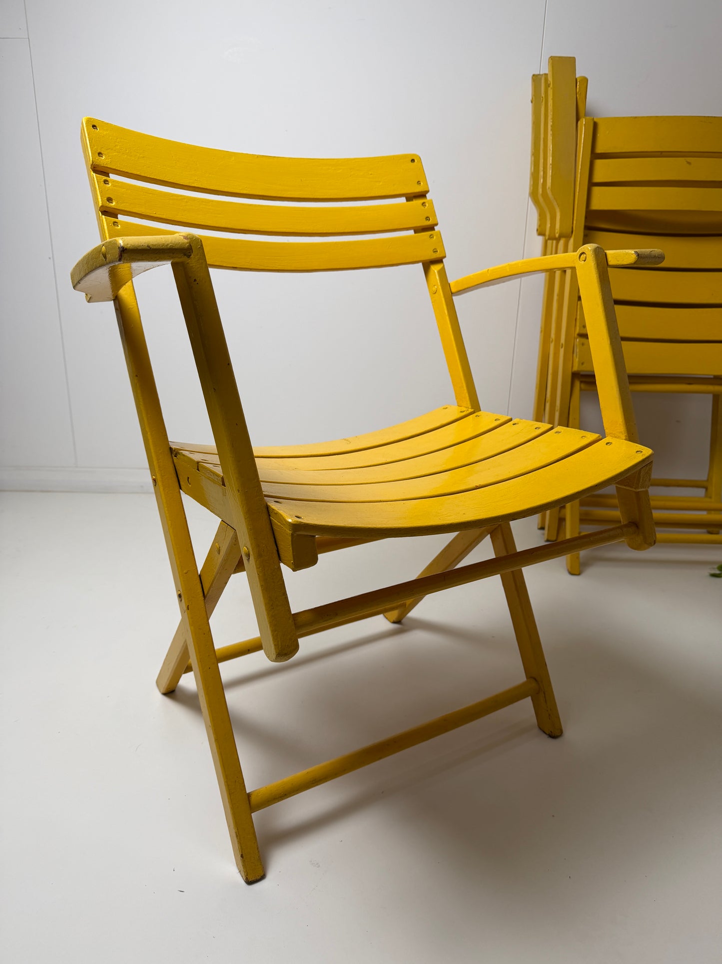 BAUHAUS FOLDING GARDEN CHAIRS IN YELLOW - SET OF 4