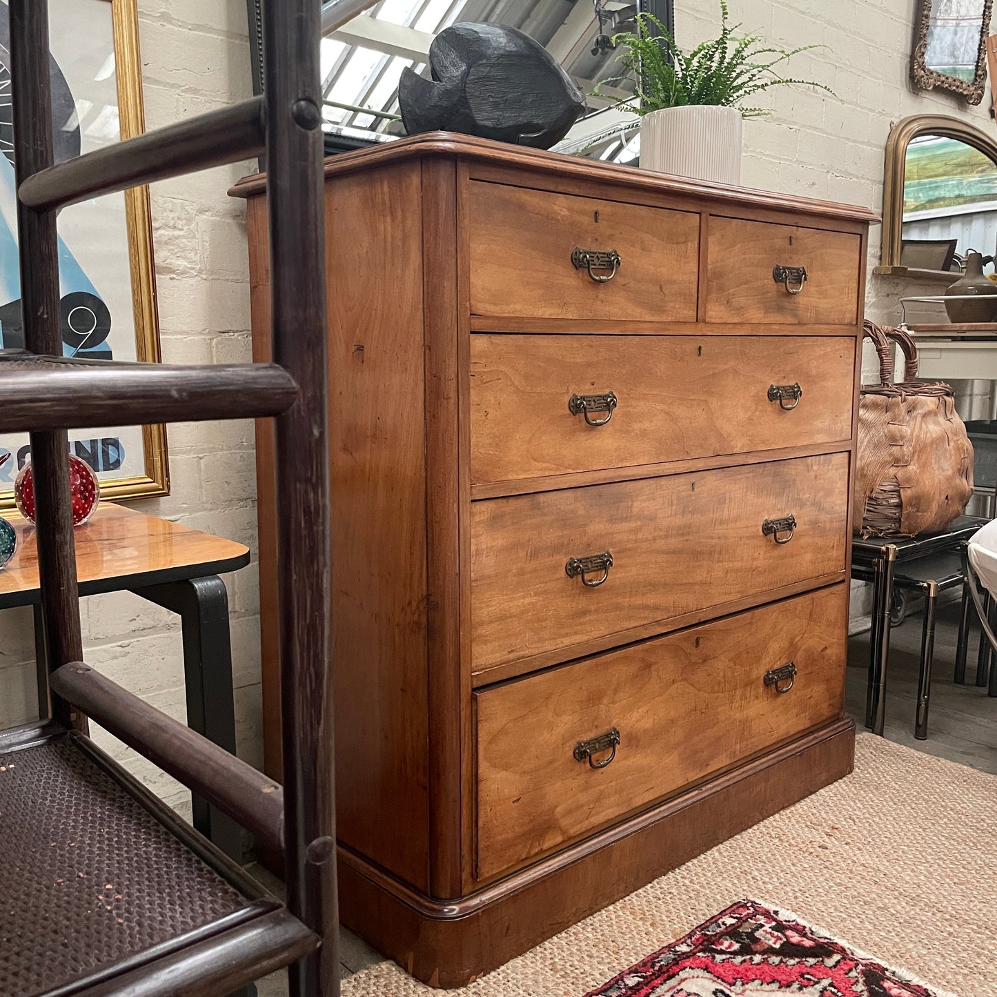 ANTIQUE SATINWOOD CHEST OF DRAWERS