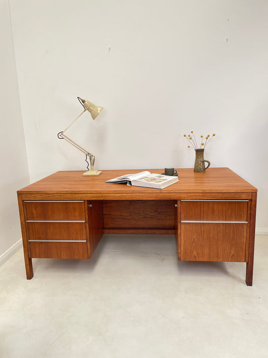 VINTAGE TEAK DOUBLE PEDESTAL PARTNERS DESK
