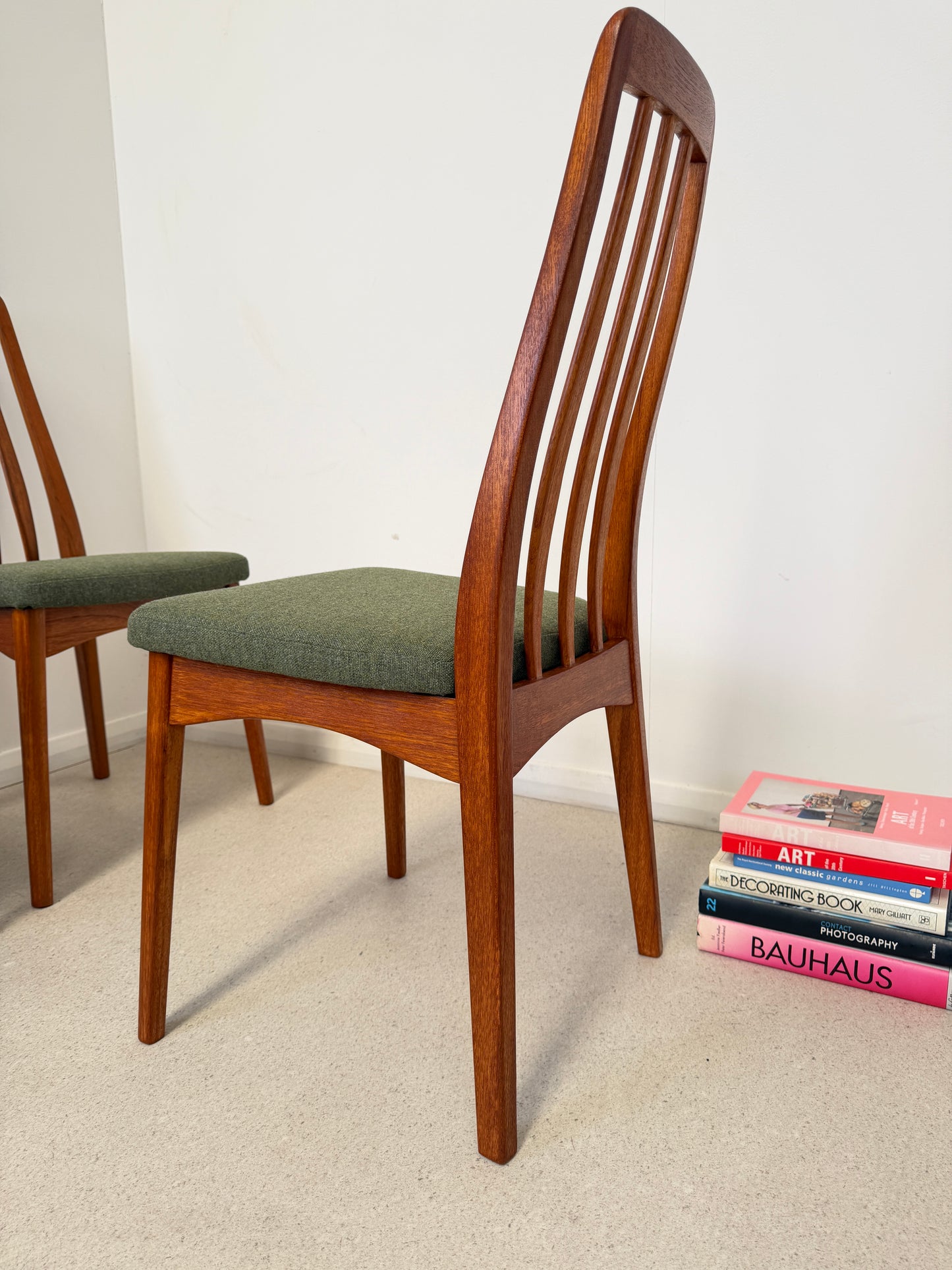 VINTAGE SVEGARDS SWEDISH DINING CHAIRS X 4
