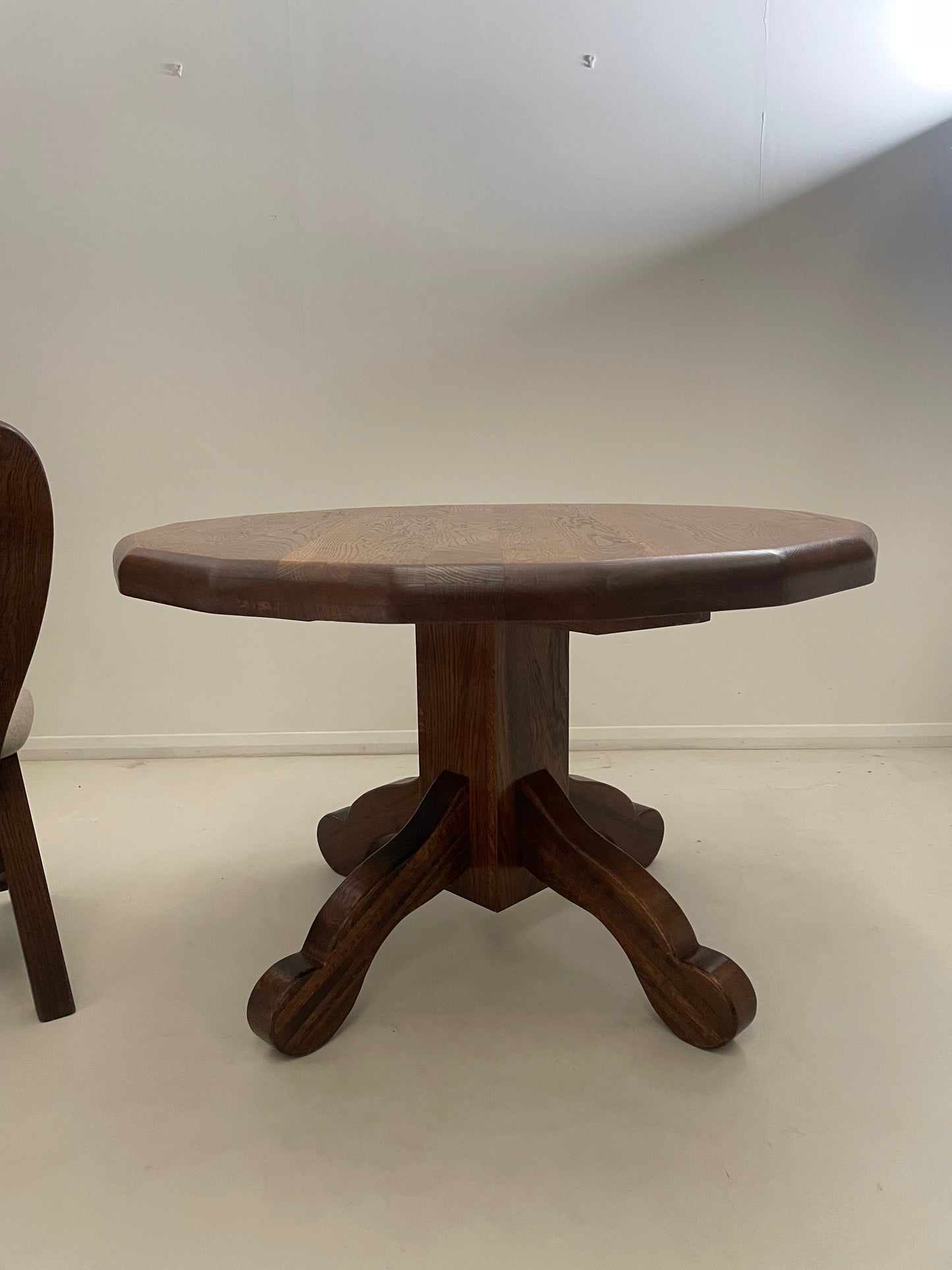 BRUTALIST 1970s BELGIUM OAK DINING TABLE & 4 CHAIRS