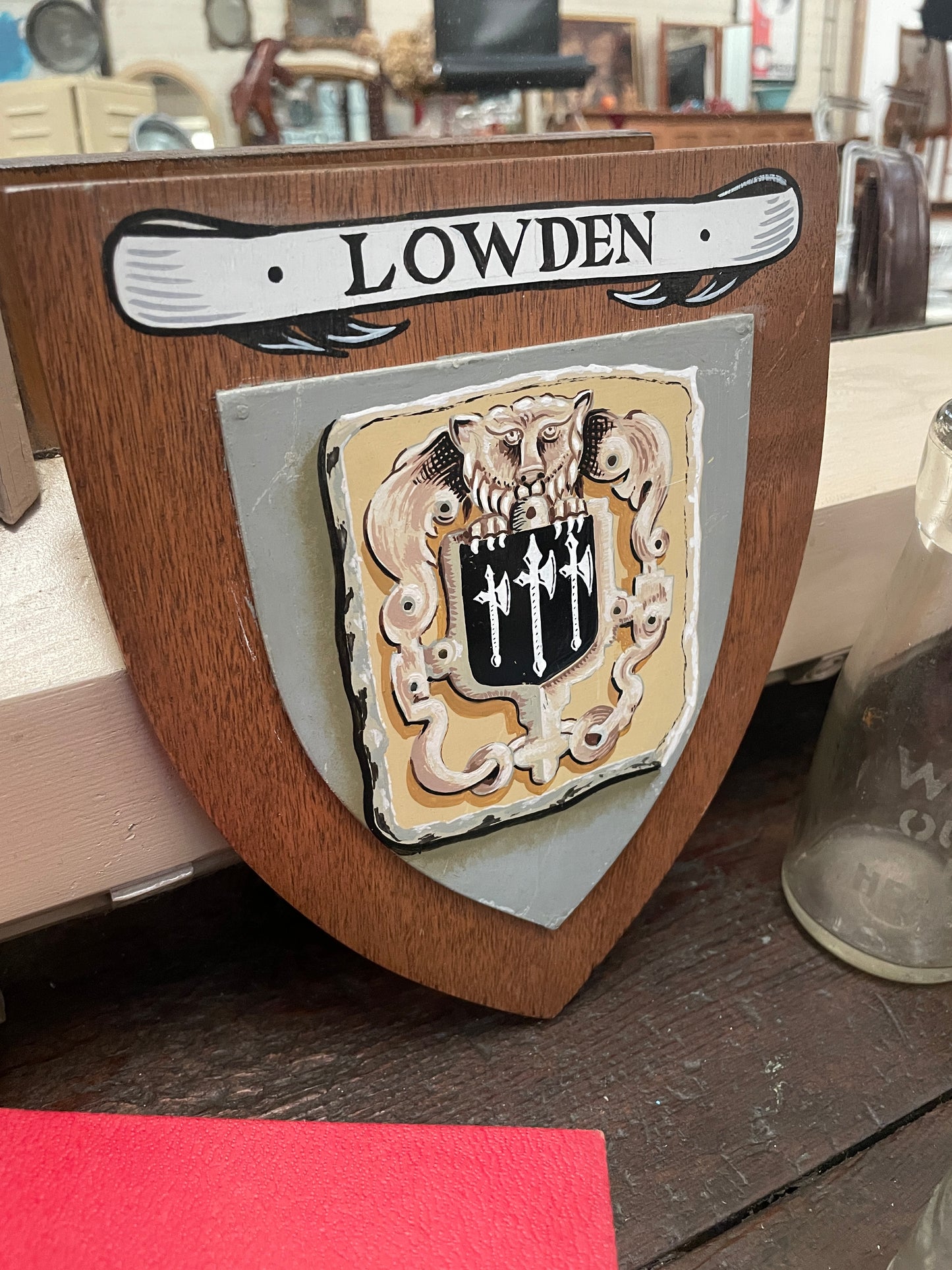 VINTAGE WOODEN SHIELD HAND PAINTED PLAQUE - LOWDEN