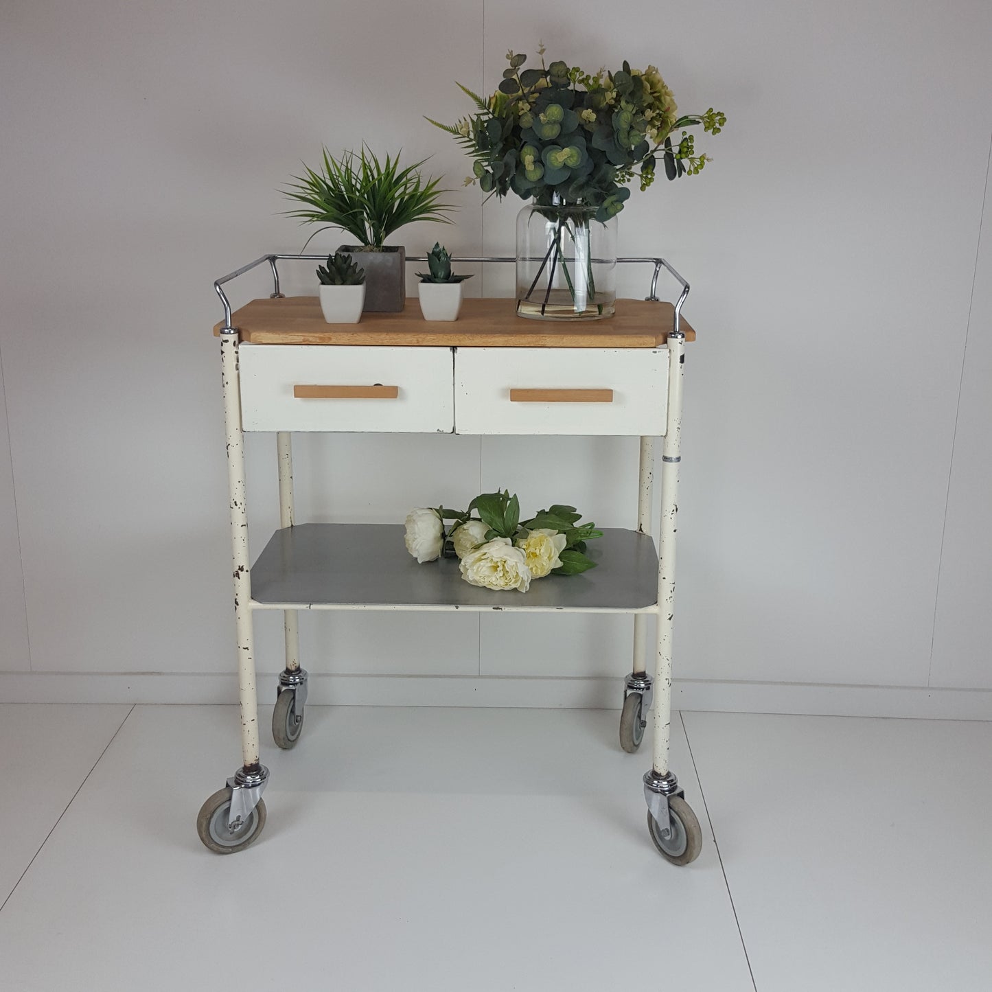 VINTAGE INDUSTRIAL METAL KITCHEN ISLAND / TROLLEY