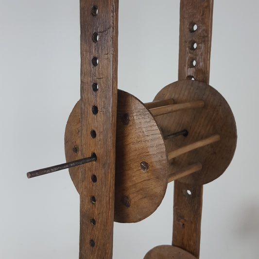 PRIMITIVE ANTIQUE OAK WOOL WINDER IN OAK