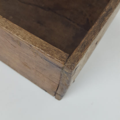 PRIMITIVE ANTIQUE OAK WOOL WINDER IN OAK