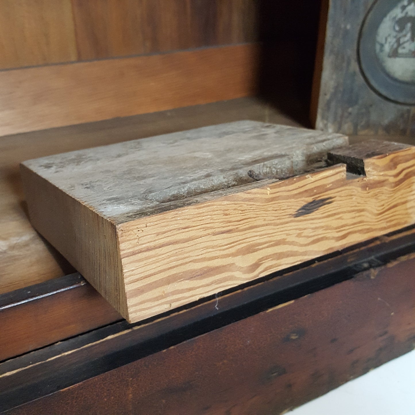 DECORATIVE PITCH PINE PEW NUMBER 25 / 32