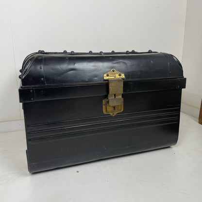VINTAGE METAL TRUNK STORAGE BOX