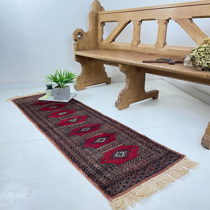 VINTAGE PERSIAN RUG / RUNNER