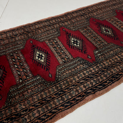 VINTAGE PERSIAN RUG / RUNNER